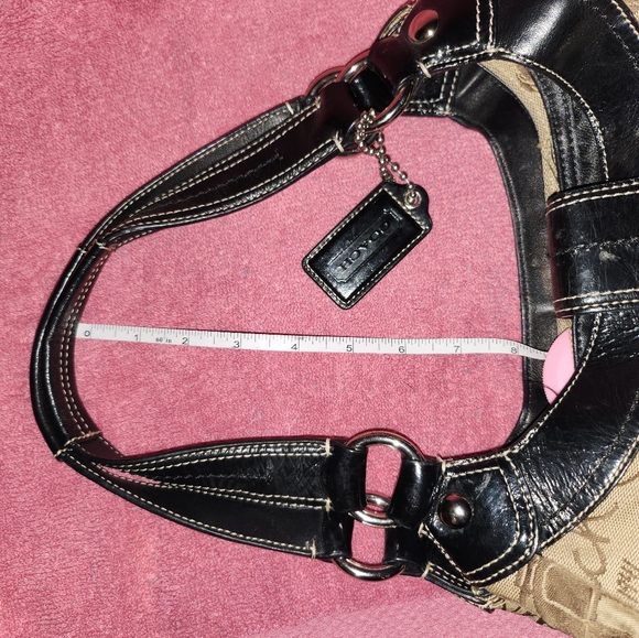 Coach - Picture 2 of 6